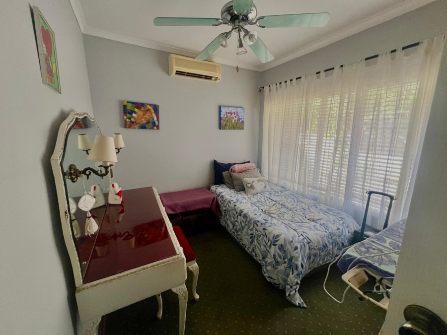 5 Bedroom Property for Sale in Protea Park North West